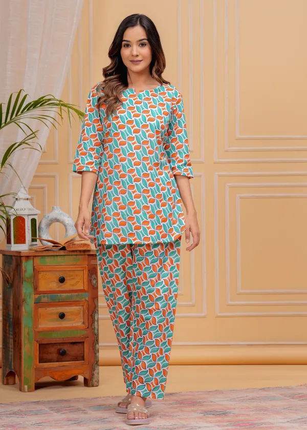 Blue_Cotton_Printed_Night_Suit_For_Women