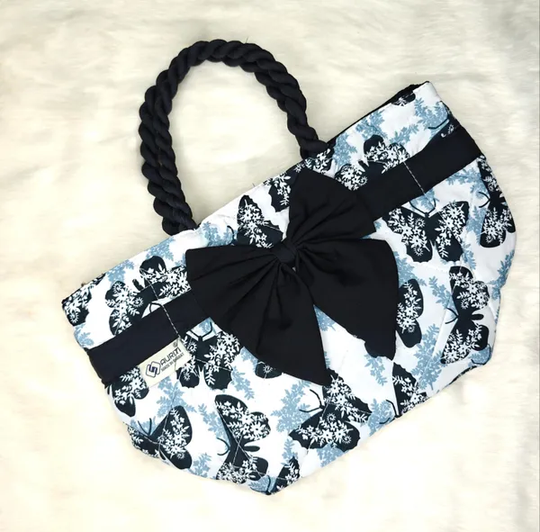 Black_butterfly_Fabric_&_Metal_Bow_Lunch_Storage_Bag_(10_Litres)