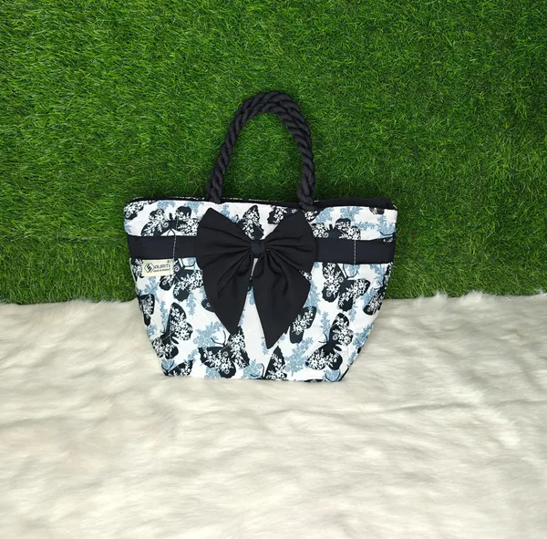 Black_butterfly_Fabric_&_Metal_Bow_Lunch_Storage_Bag_(10_Litres)