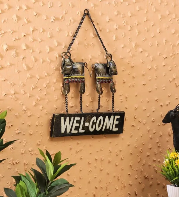Metal_Build_|_Cow_Welcome_|_Water_Resistant