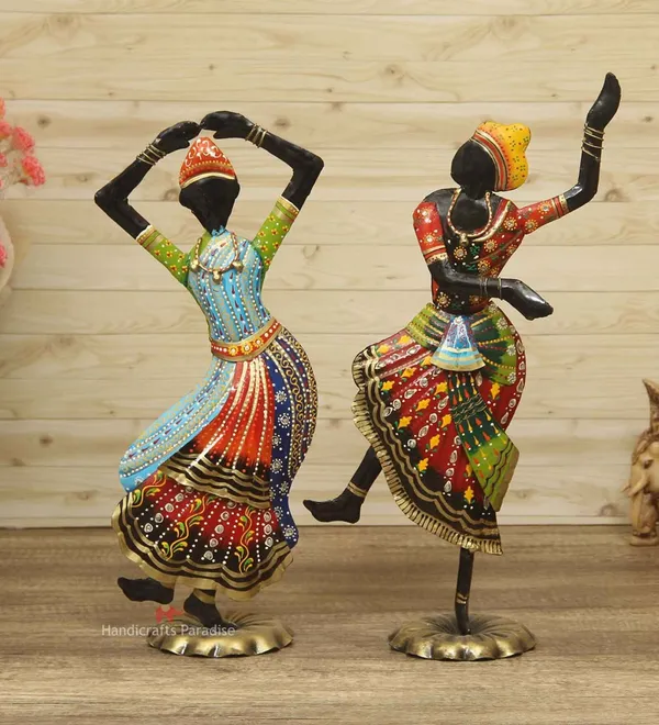 Metal_Build_|_Antique_Women_Tribal_Dance_Doll_-_Set_Of_2_|_Water_Resistant_(16*4*20_Inch)
