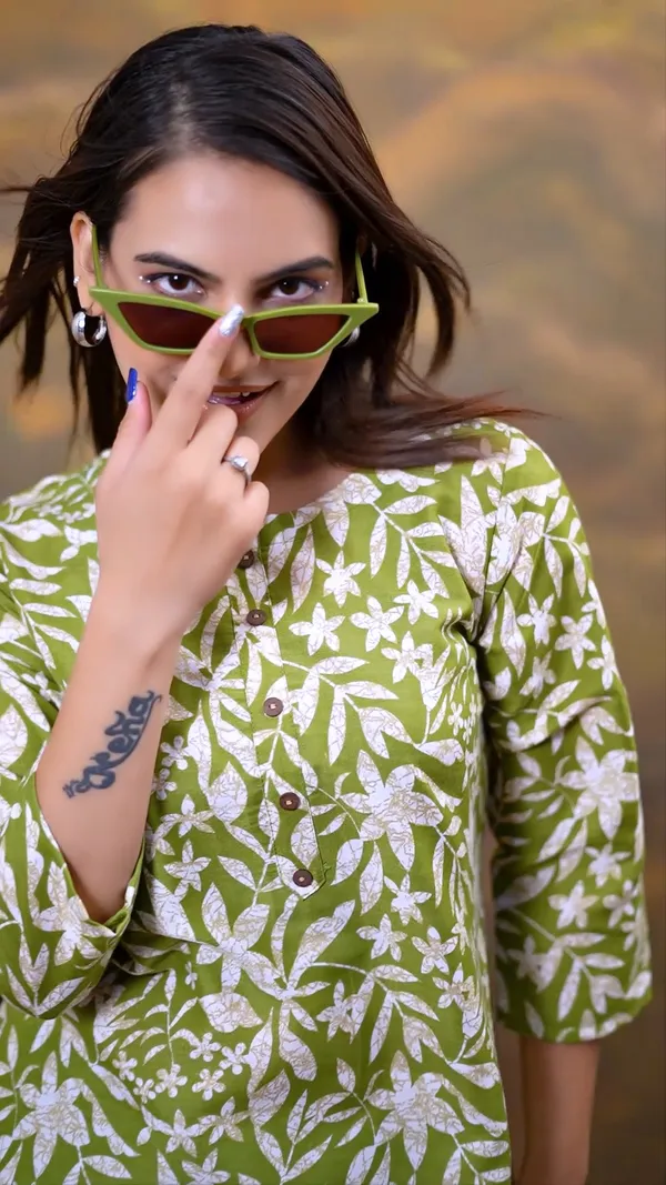 Green_Cotton_Blend_Digital_Printed_Round_Neck_Rayon_Short_Kurti_|_For_Women