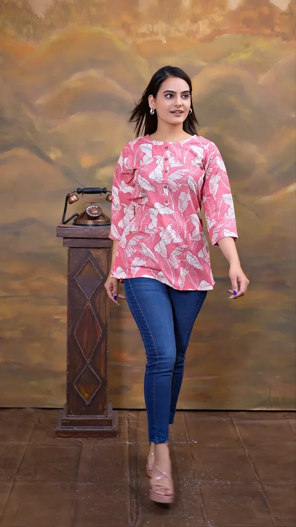 Pink_Cotton_Blend_Digital_Printed_Round_Neck_Rayon_Short_Kurti_|_For_Women