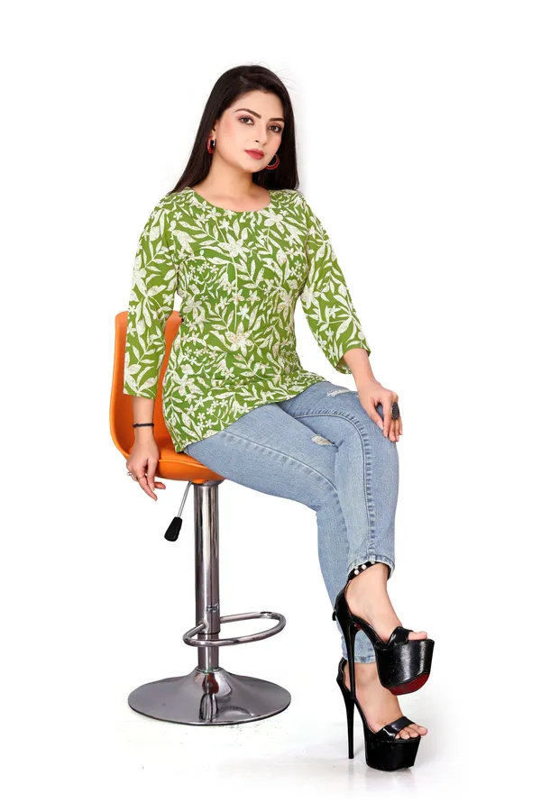 Green_Printed_Round_Neck_Rayon_Short_Kurti_|_For_Women