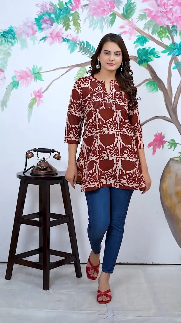 Maroon_Cotton_Blend_Printed_Round_Neck_Rayon_Short_Kurti_|_For_Women