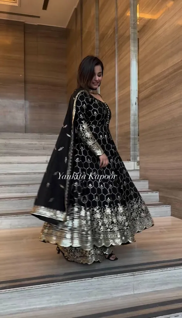 Black_Designer_Party_Wear_Look_Full_Heavy_Embroidery_Sequence_Work_Gown_With_Fully_Stiched_Bottom_And_Dupatta_For_Women