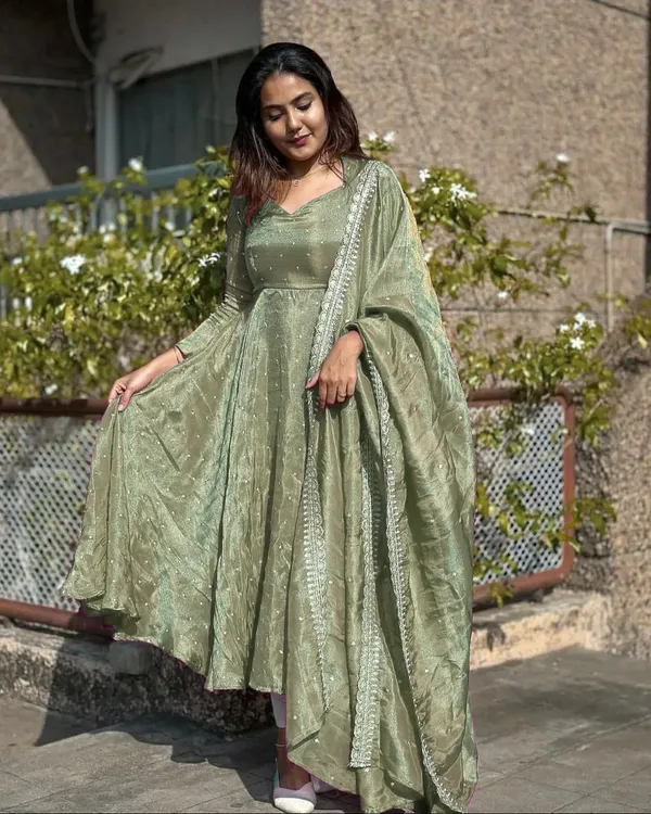 Light_Parrot_Premium_Designer_Readymade_Anarkali_Gown__For_Women
