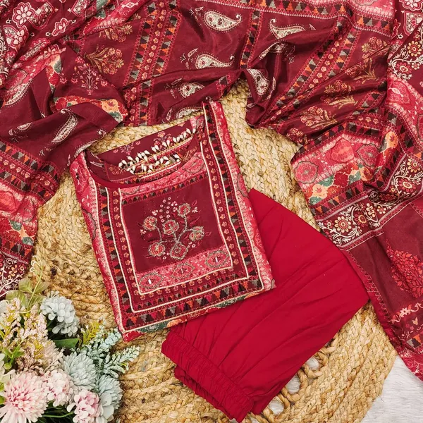 RED_These_pure_Chinnon_Suit_Sets_are_beautifully__