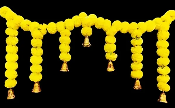 Yellow_Marigold_Toran,_Genda_Phool_Door_Wall_Hangings,_Bandarwal_for_Diwali_Decoration