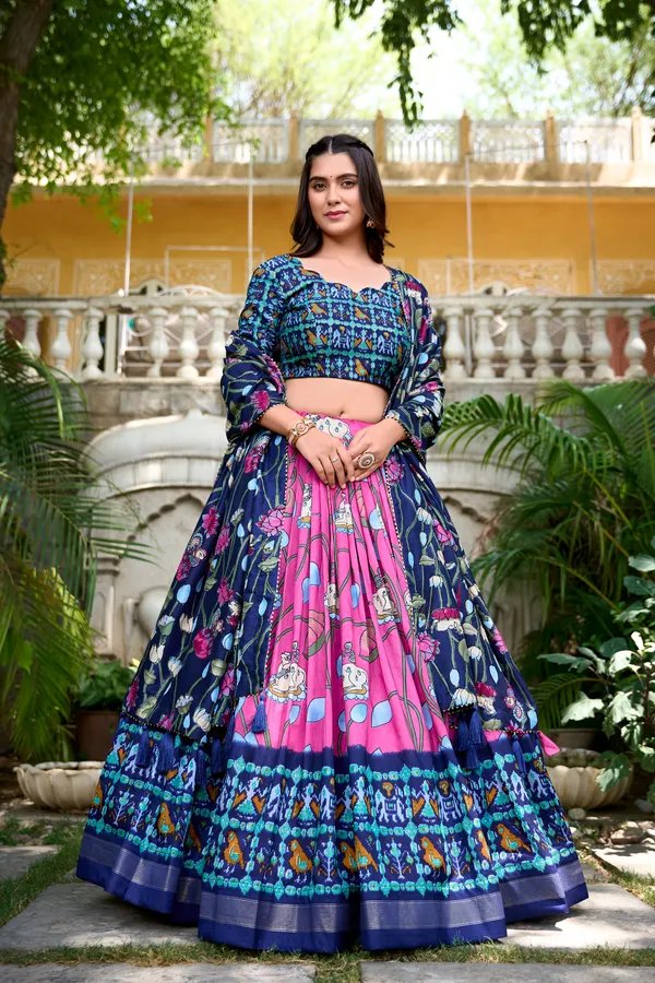 Bandhani_&_Ajrakh_Print_Chaniya_Choli_with_Dupatta_(Pink)