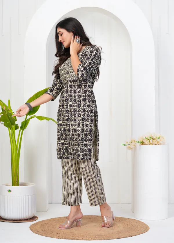Black_Cotton_Blend_Printed_Straight_Kurta_&_Pant_For_Women