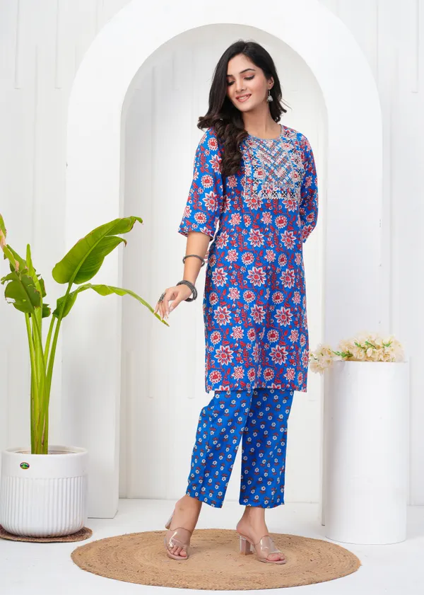 Blue_Cotton_Blend_Floral_Print_Straight_Kurta_&_Pant_For_Women