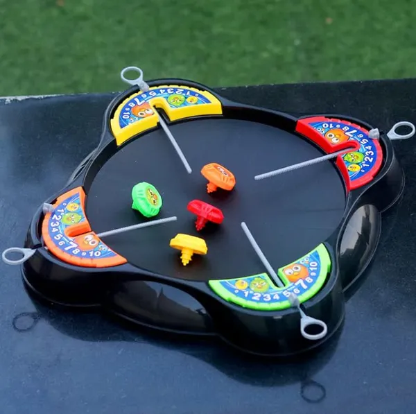 Black_Plastic_4_Beyblades_Spinners_&_Launchers_For_Kids