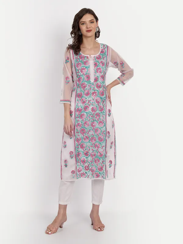 Lucknow_Chikankari_Hand_Embroidered_Long_Kurti_for_Women_with_Matching_Inner_Organza