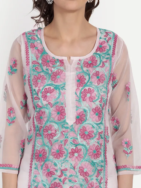 Lucknow_Chikankari_Hand_Embroidered_Long_Kurti_for_Women_with_Matching_Inner_Organza