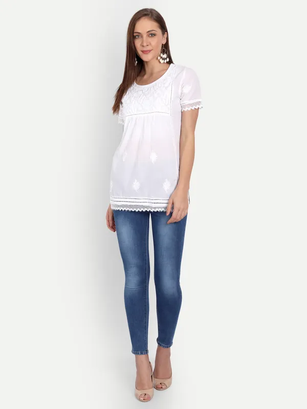 Pristine_White_Lucknow_Chikankari_Hand_Embroidered_Top_Blouse_Short_Kurtis