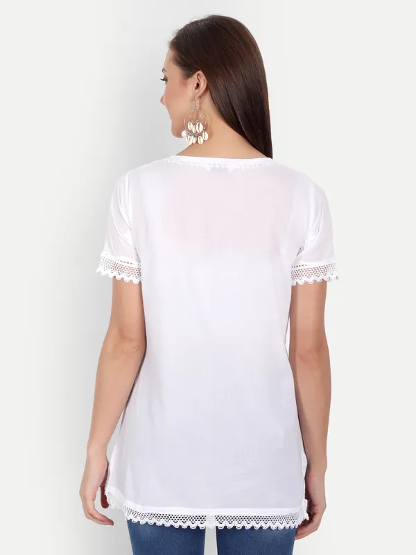 Pristine_White_Lucknow_Chikankari_Hand_Embroidered_Top_Blouse_Short_Kurtis