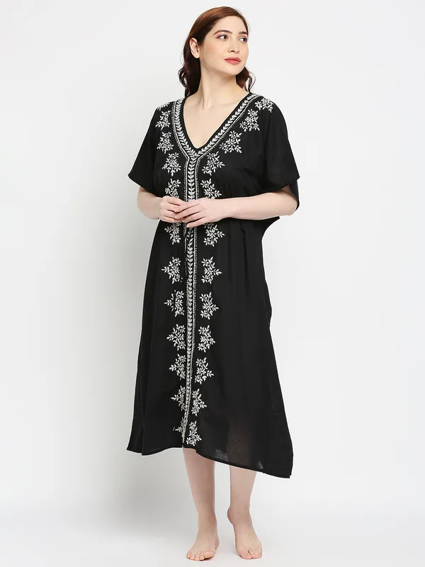 Charismatic_Black_Lucknow_Chikankari_Hand_Embroidered_Kaftan_Long_Kurti_Cotton