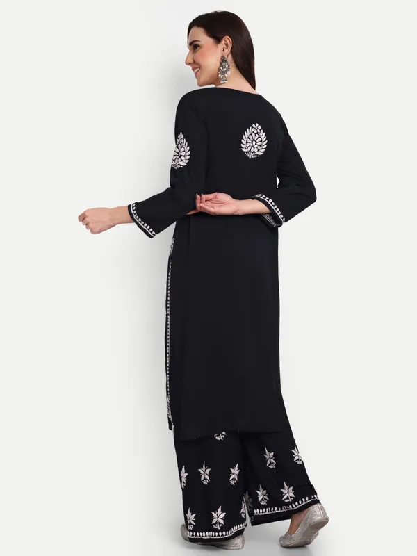 Indiankala4u_Chikanakri_Hand_Embroidered_Long_Kurta_Palazzo__Co_Ord_Set