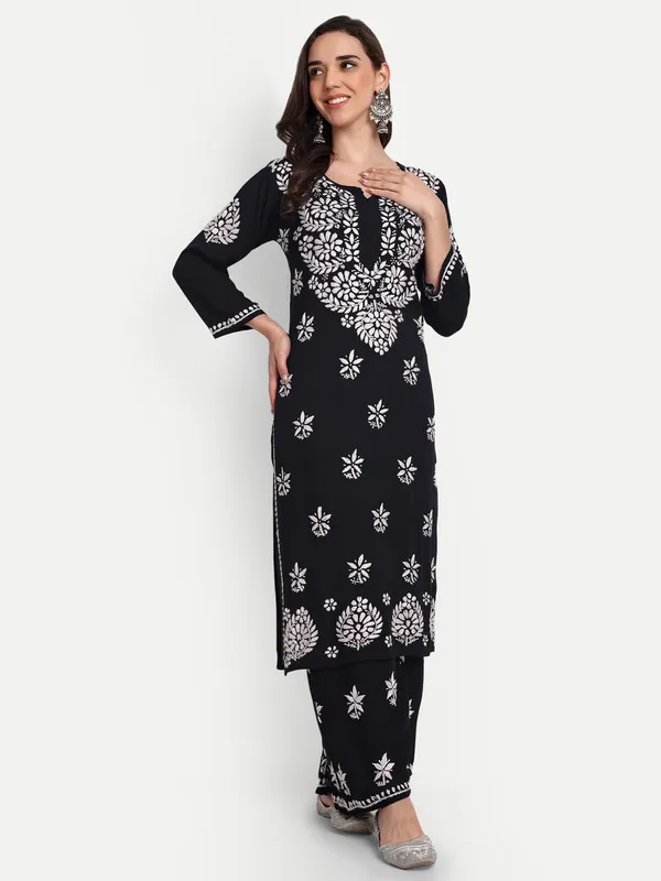 Indiankala4u_Chikanakri_Hand_Embroidered_Long_Kurta_Palazzo__Co_Ord_Set