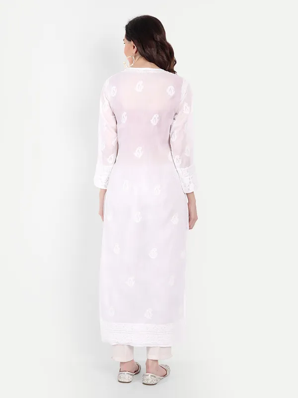Pristine_White_Chikankari_Hand_Embroidered_Applique_Work_Kurta_Cotton
