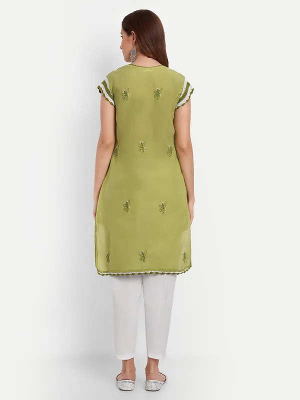 Forest_Green_Lucknow_Chikankari_Hand_Embroidered_Kurti_Cotton