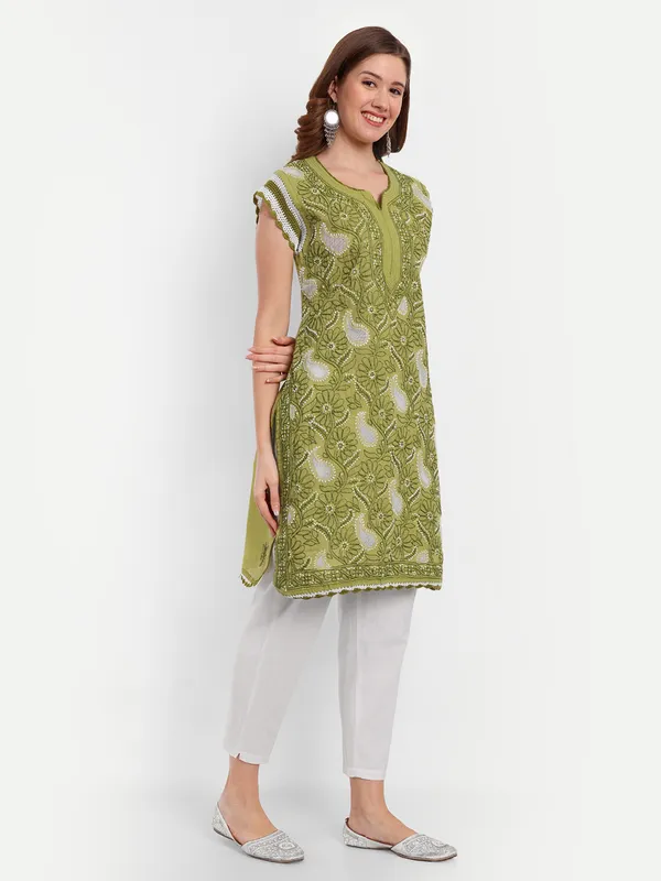 Forest_Green_Lucknow_Chikankari_Hand_Embroidered_Kurti_Cotton