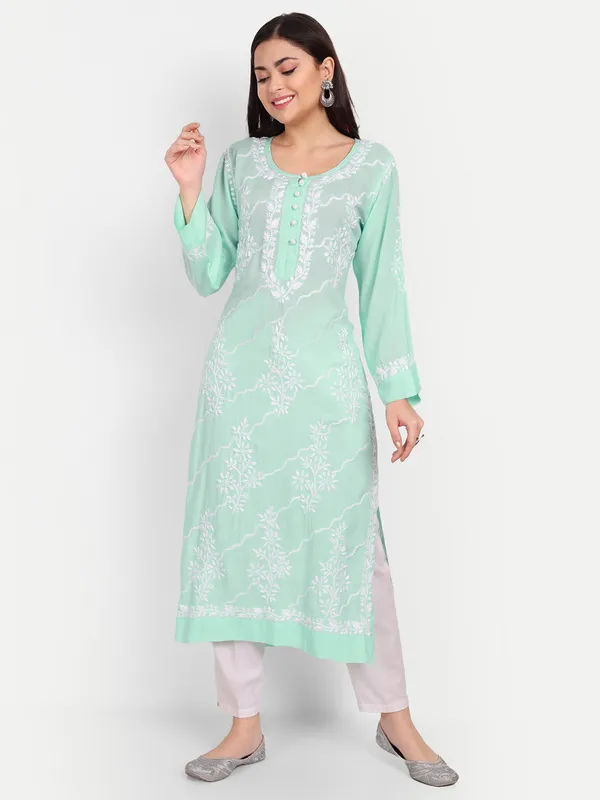Lucknow_Chikankari_Hand_Embroidered_kurta_Women_Modal_Cotton