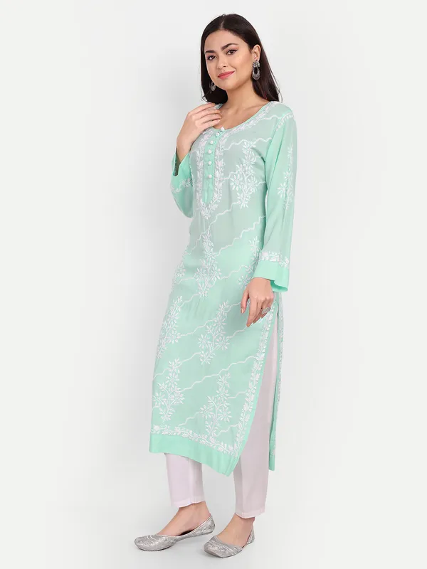 Lucknow_Chikankari_Hand_Embroidered_kurta_Women_Modal_Cotton