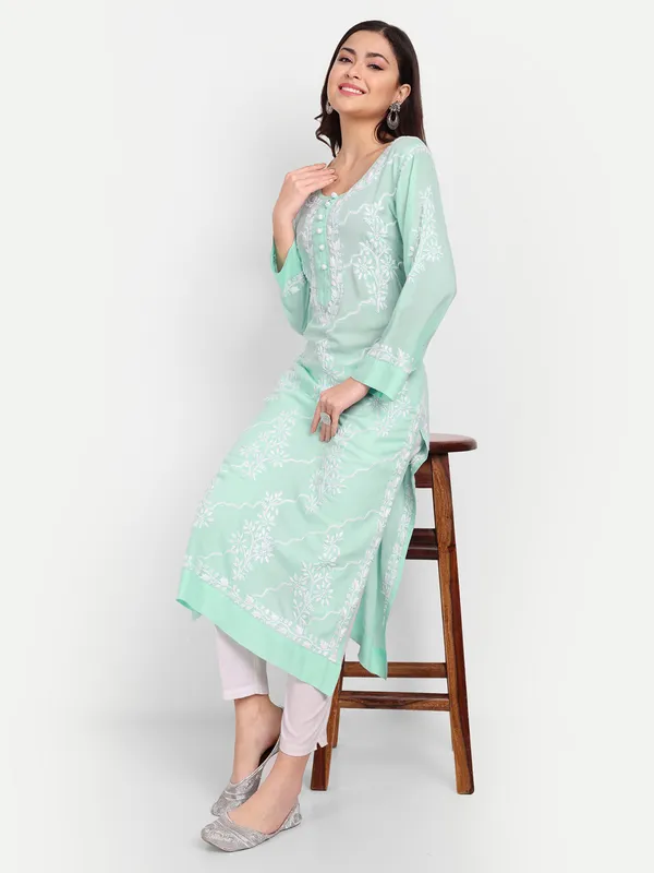 Lucknow_Chikankari_Hand_Embroidered_kurta_Women_Modal_Cotton