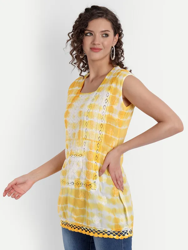 Sunshine_Lucknow_Chikankari_Hand_Embroidered_Tie_Dye_Kurta_Top_Blouse_Short_Kurtis