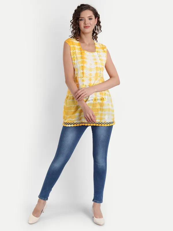 Sunshine_Lucknow_Chikankari_Hand_Embroidered_Tie_Dye_Kurta_Top_Blouse_Short_Kurtis