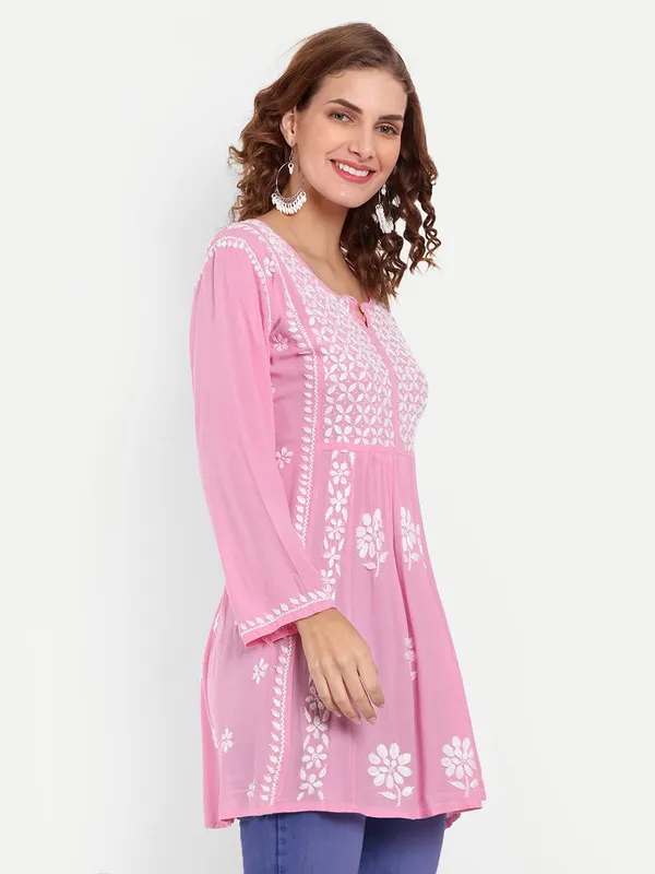 Pretty_Pink_Lucknow_Chikankari_Hand_Embroidered_Kurti_Cotton