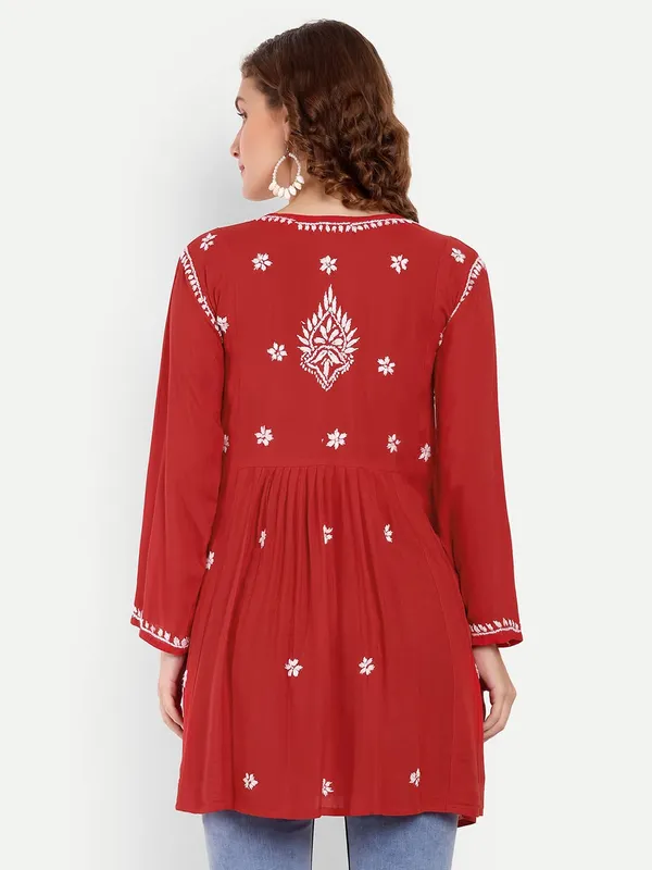 Ravishing_Red_Lucknow_Chikankari_Hand_Embroidered_Kurti_Cotton