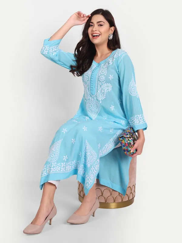 Sky_Blue_Lucknow_Chikankari_Hand_Embroidered_Long_Kurta_Cotton