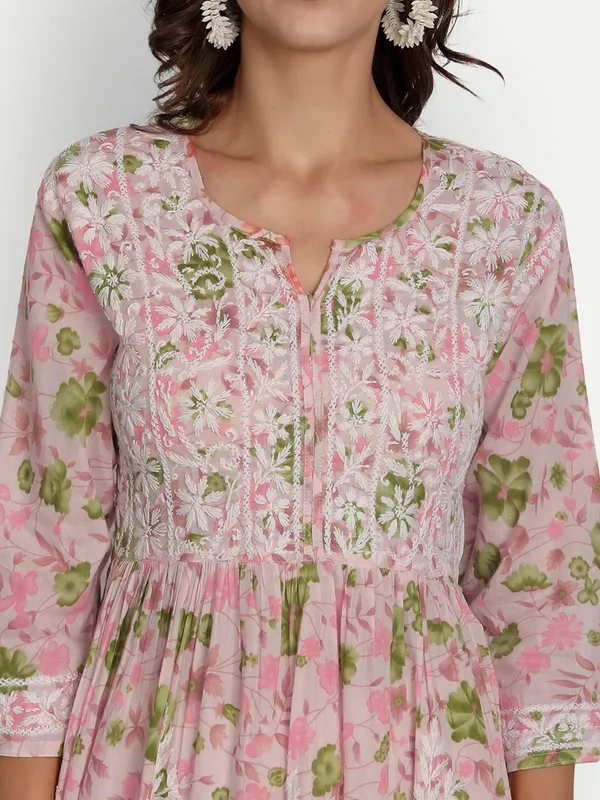 Peachpuff_Lucknow_Chikankari_Hand_Embroidered_Fit_And_Flare_Long_Kurti_Malmal_Cotton