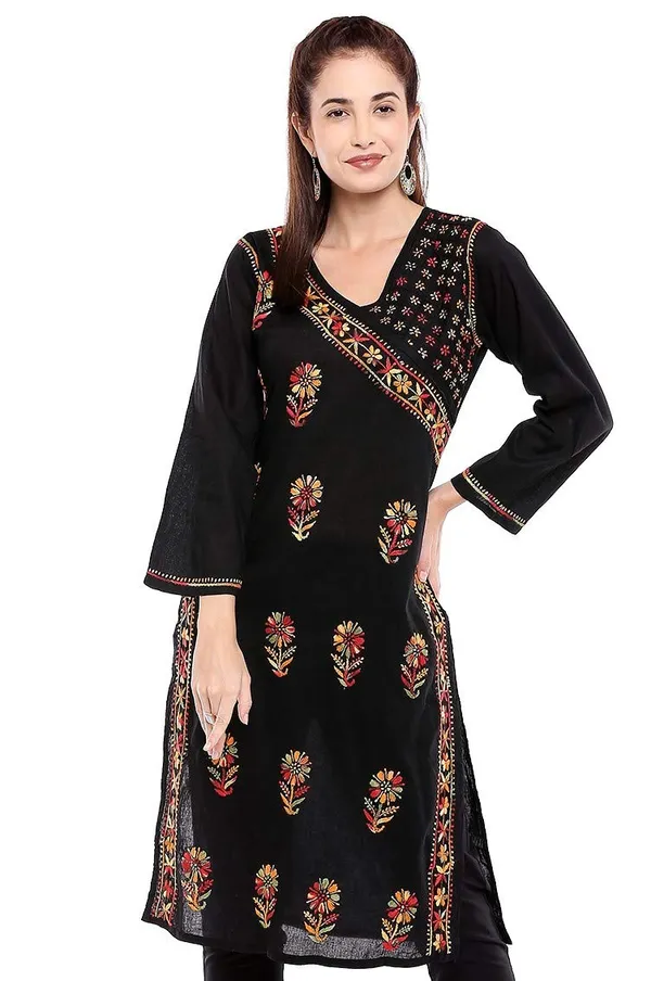 Charismatic_Black_Lucknowi_Chikankari_Hand_Embroidered_Long_Kurti