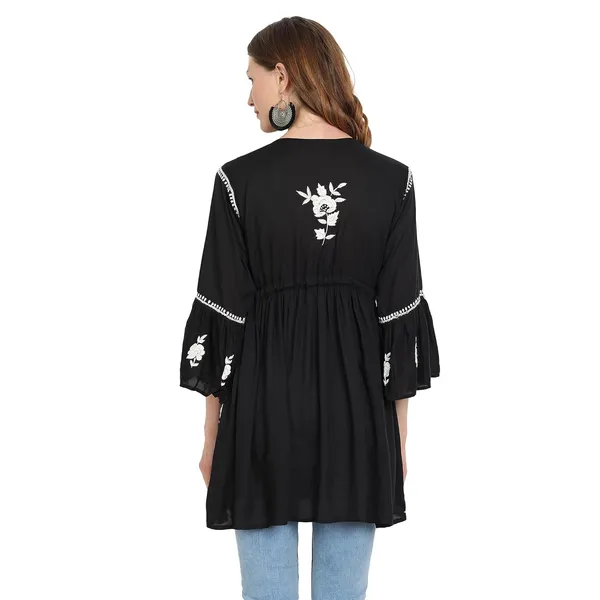 Charismatic_Black_Lucknow_Chikankari_Hand_Embroidered_Fit_And_Flared_Top_Short_Kurti_Cotton