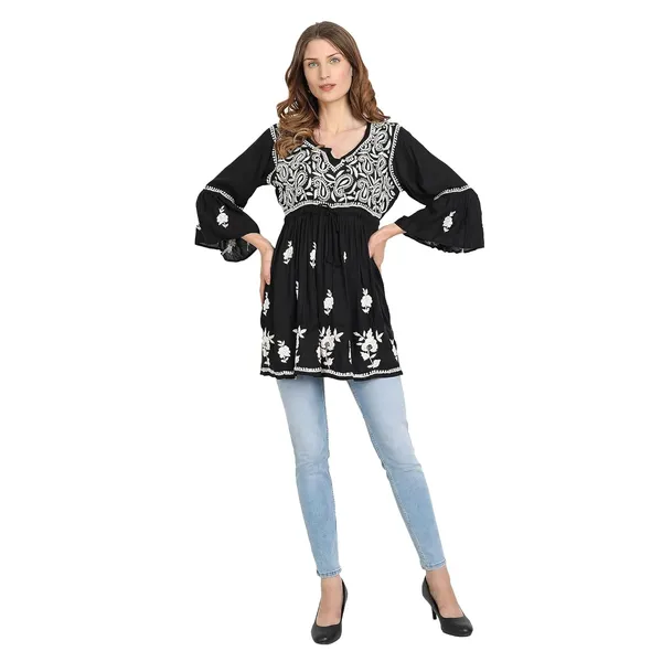 Charismatic_Black_Lucknow_Chikankari_Hand_Embroidered_Fit_And_Flared_Top_Short_Kurti_Cotton