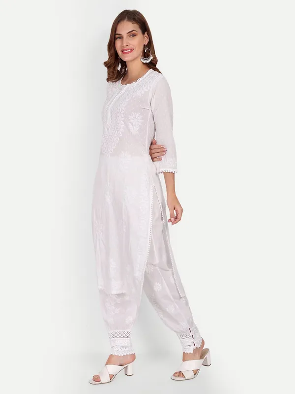 Pristine_White_Lucknow_Chikankari_Hand_Embroidered_Kurta_Pure_Cotton