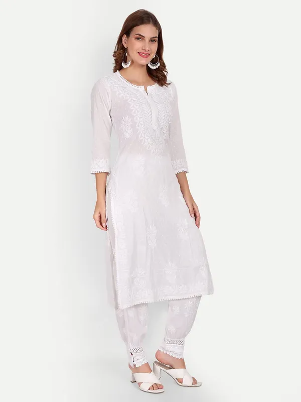 Pristine_White_Lucknow_Chikankari_Hand_Embroidered_Kurta_Pure_Cotton