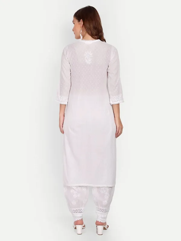 Pristine_White_Lucknow_Chikankari_Hand_Embroidered_Kurta_Pure_Cotton