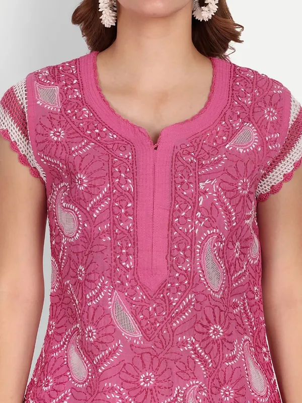 Magenta_Lucknow_Chikankari_Hand_Embroidered_Kurti_Cotton