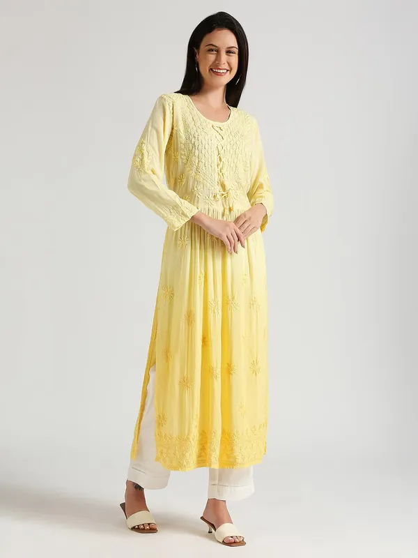 Sunshine_Lucknow_Chikankari_Hand_Embroidered_Kurta_Nyra_Cut_Cotton