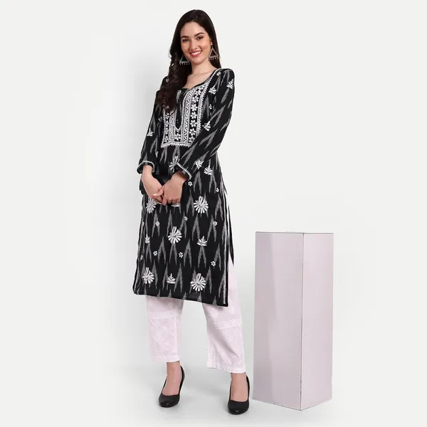 Indiankala4u_Lucknow_Chikankari_Hand_Embroidered_Kurta_Ikat_Cotton