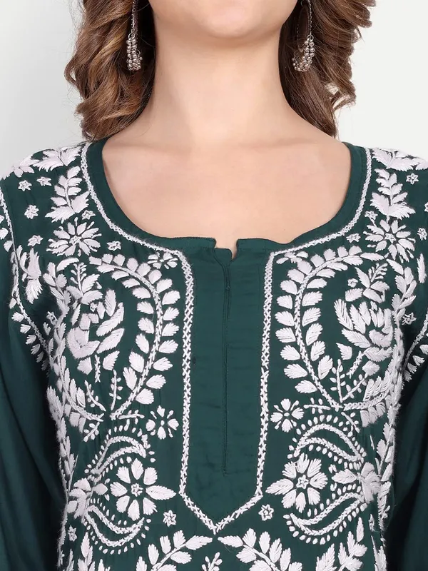 Emerald_Green_Lucknow_Chikankari_Hand_Embroidered_Long_Kurta_Cotton_Emerald