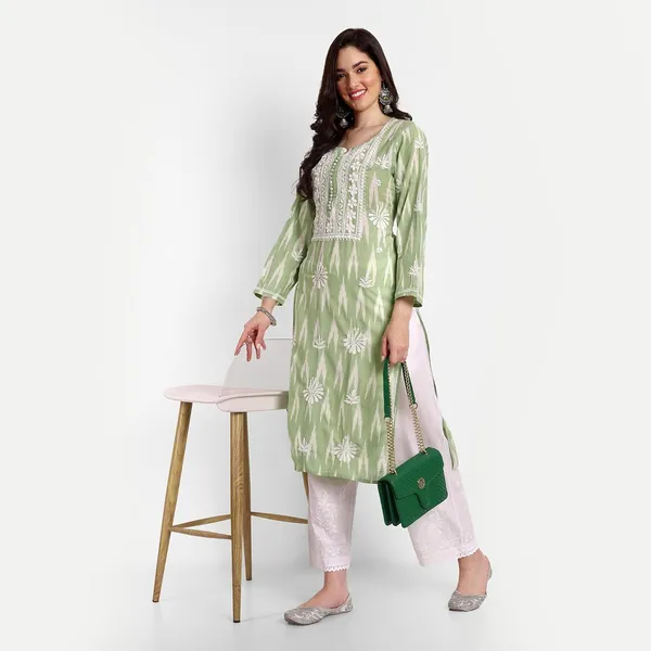 Indiankala4u_Lucknow_Chikankari_Hand_Embroidered_Kurta_Ikat_Cotton