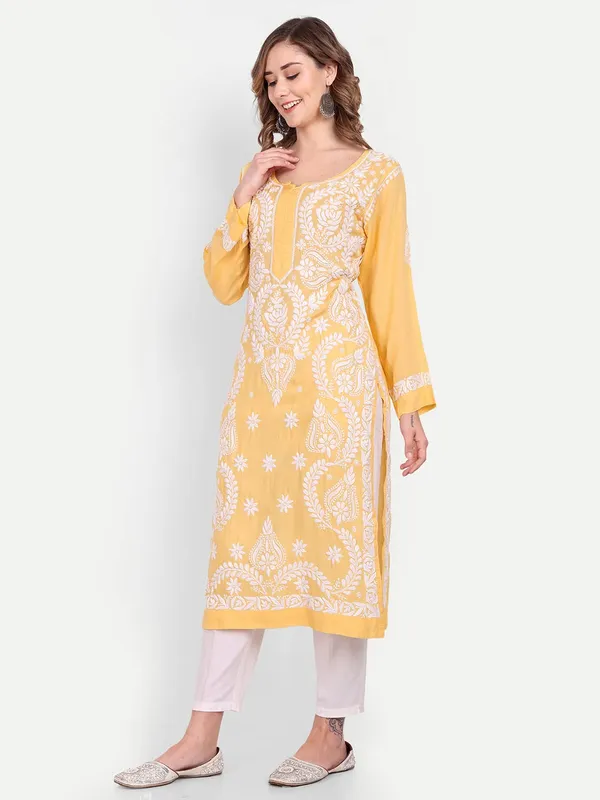 Sunshine_Lucknow_Chikankari_Hand_Embroidered_Kurta_Cotton