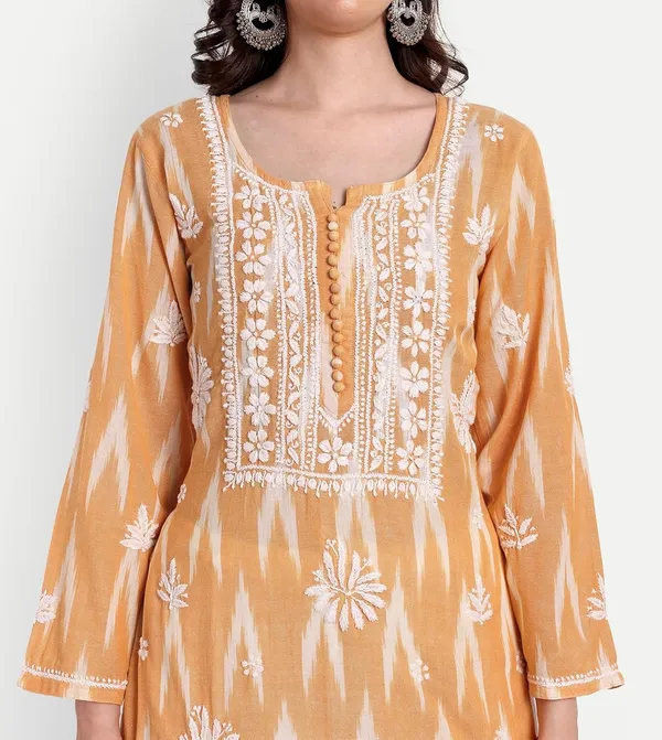 Indiankala4u_Lucknow_Chikankari_Hand_Embroidered_Kurta_Ikat_Cotton