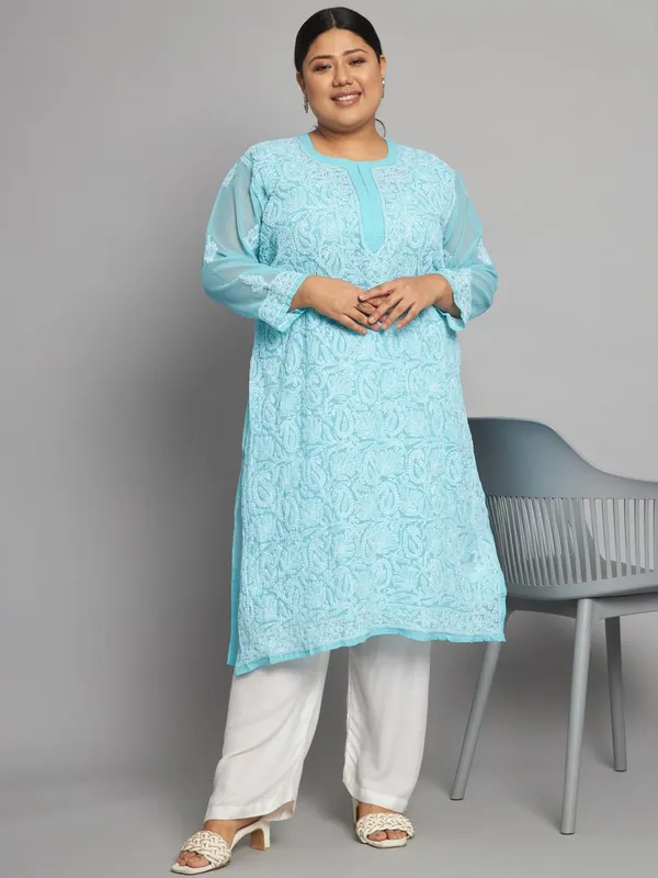 Lucknow_Chikankari_Hand_Embroidered_Plus_Size_Long_Kurti_With_Matching_Inner_Georgette